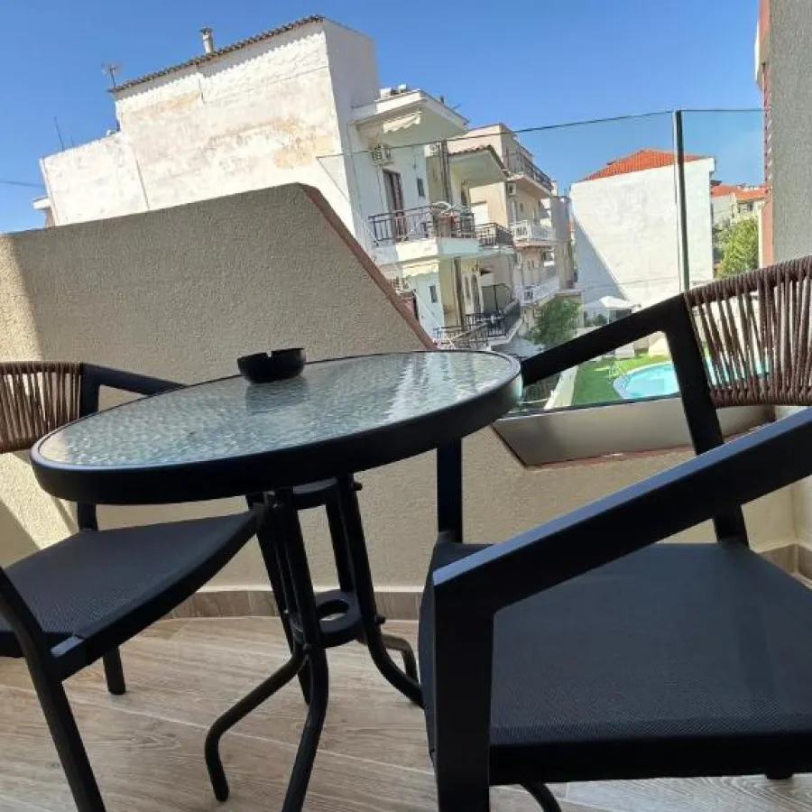 &Mu;&pi;&alpha;&lambda;&kappa;ό&nu;&iota; &tau;&omicron;&upsilon; &tau;&rho;ί&kappa;&lambda;&iota;&nu;&omicron;&upsilon; &delta;&omega;&mu;&alpha;&tau;ί&omicron;&upsilon; &mu;&epsilon; &pi;&rho;ό&sigma;&beta;&alpha;&sigma;&eta; &Alpha;&mu;&epsilon;&Alpha; &sigma;&tau;&omicron; The Wave